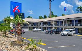 Motel 6-Dalton, GA